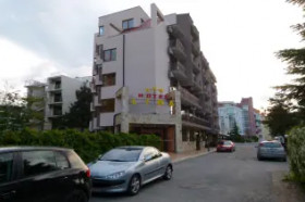 LIRA (Słoneczny Brzeg)